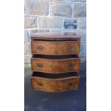 Antike britische Nussbaum Kommode ca 1920