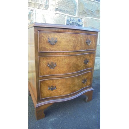 Antike britische Nussbaum Kommode ca 1920