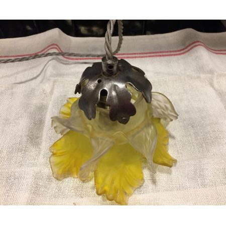 Antike britische Deckenlampe Milchglas Deckenleuchte ca 1920