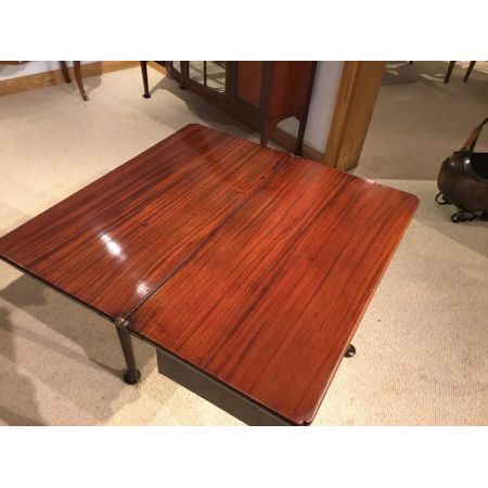 Georgianischer antiker Mahagoni Beistelltisch britisch ca 1750