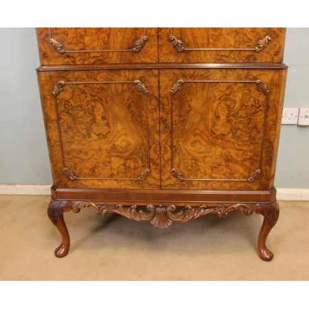 Antiker britischer Nussbaum Schrank Cocktailschrank ca 1930