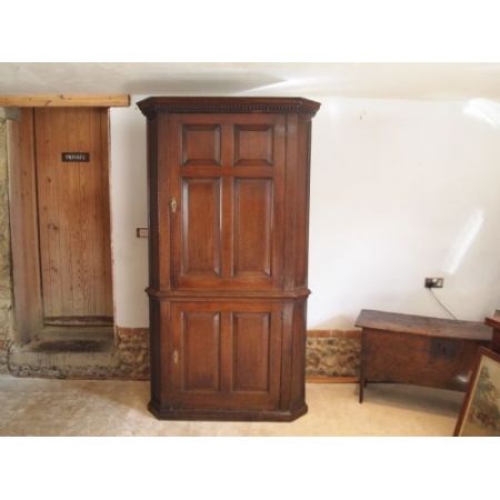 Antiker georgianischer Eichen Eckschrank britisch ca 1770