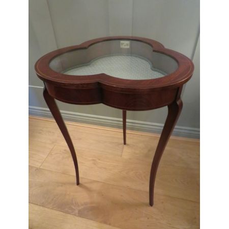 Antiker britischer Mahagoni Tisch Bijouterie ca 1920