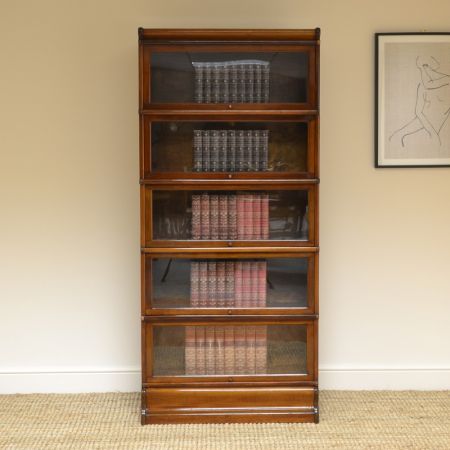 Antiker britischer Globe Wernicke Bücherschrank Nussbaum ca 1890