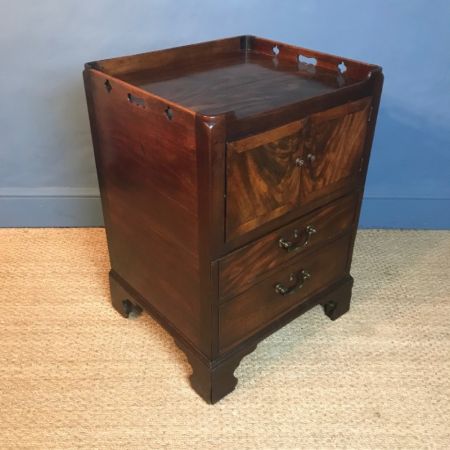 Britischer georgianischer Mahagoni Beistelltisch Nachtschrank antik ca 1780