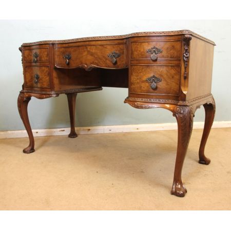 Antiker britischer Nussbaum Schreibtisch Schminktisch ca 1920