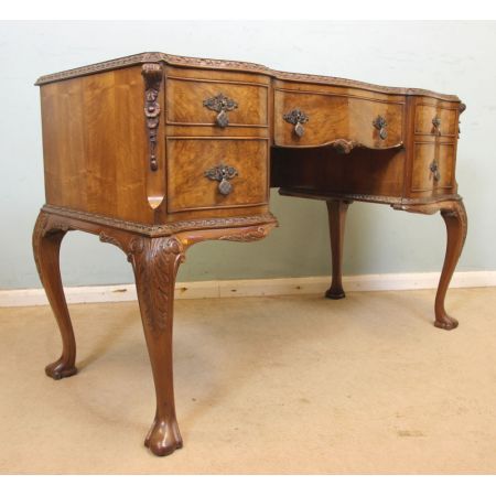 Antiker britischer Nussbaum Schreibtisch Schminktisch ca 1920