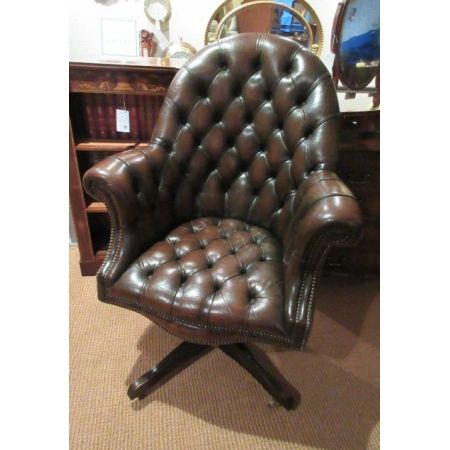 Antiker britischer Chesterfield Schreibtischsessel Mahagoni ca 1930