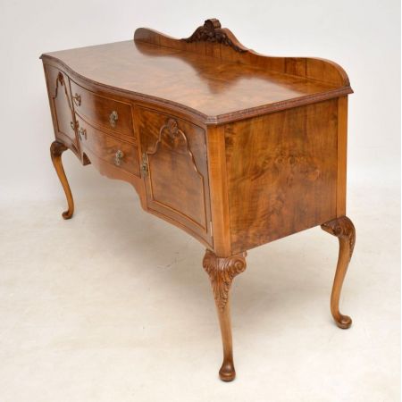 Antikes britisches Nussbaum Sideboard ca 1930