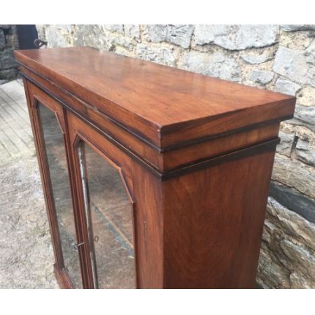 Viktorianisches antikes Nussbaum Bücherschrank ca 1880