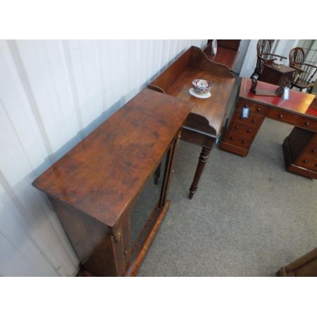 Viktorianischer antiker Bücherschrank Nussbaum englisch ca 1860