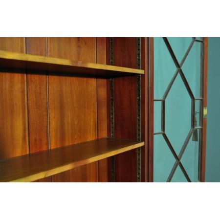 Antiker britischer Mahagoni Bücherschrank ca 1910