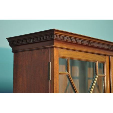 Antiker britischer Mahagoni Bücherschrank ca 1910