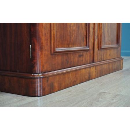 Englischer viktorianischer Kleiderschrank Mahagoni antik ca 1860
