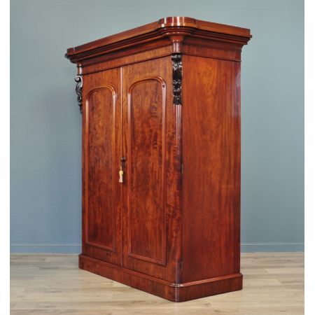 Englischer viktorianischer Kleiderschrank Mahagoni antik ca 1860