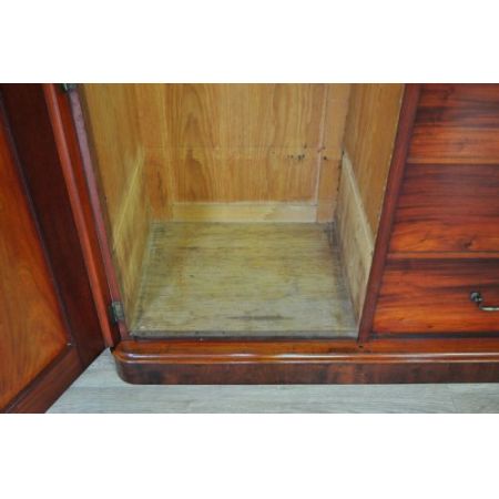 Englischer viktorianischer Kleiderschrank Mahagoni antik ca 1860