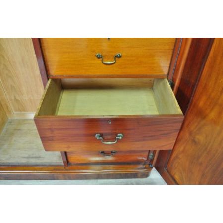 Englischer viktorianischer Kleiderschrank Mahagoni antik ca 1860