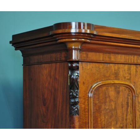 Englischer viktorianischer Kleiderschrank Mahagoni antik ca 1860