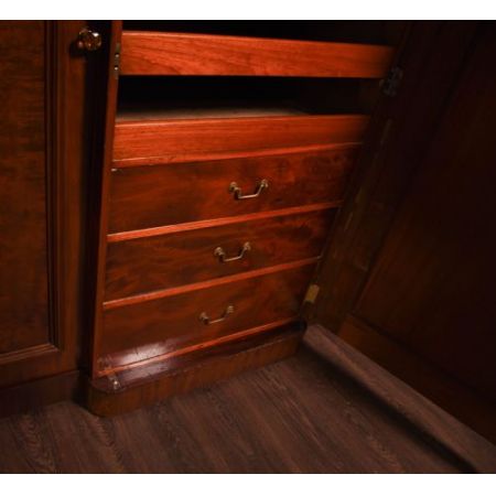 Viktorianischer antiker Mahagoni Kleiderschrank britisch ca 1860