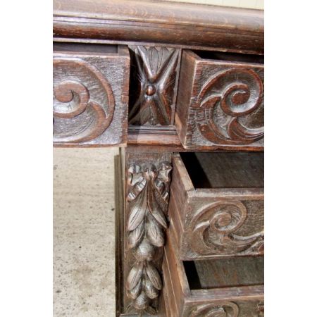 Englischer Antiker geschnitzter Eichen Schreibtisch ca. 19. Jh.