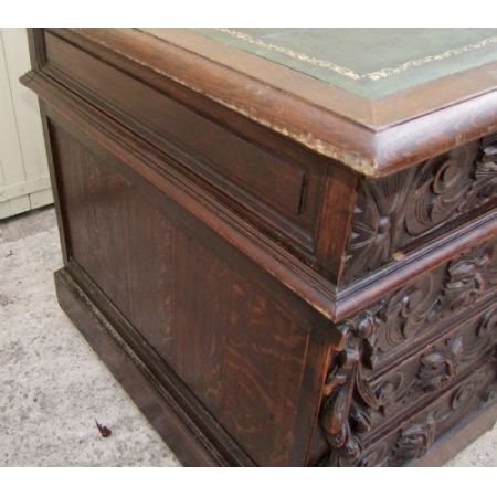 Englischer Antiker geschnitzter Eichen Schreibtisch ca. 19. Jh.