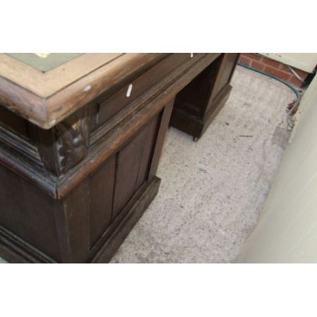 Englischer Antiker geschnitzter Eichen Schreibtisch ca. 19. Jh.