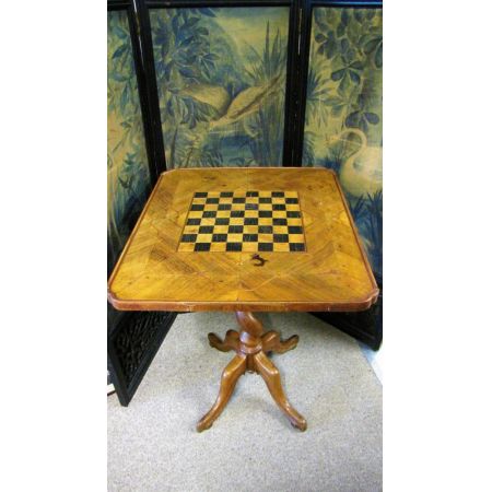 Englischer Antiker Nussbaum ausklappberer Spieltisch ca. 19. Jh.