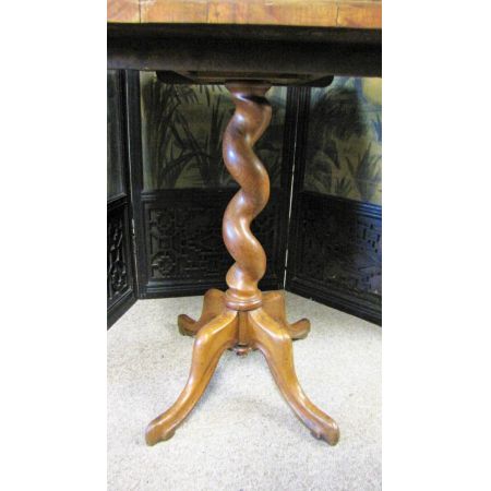 Englischer Antiker Nussbaum ausklappberer Spieltisch ca. 19. Jh.