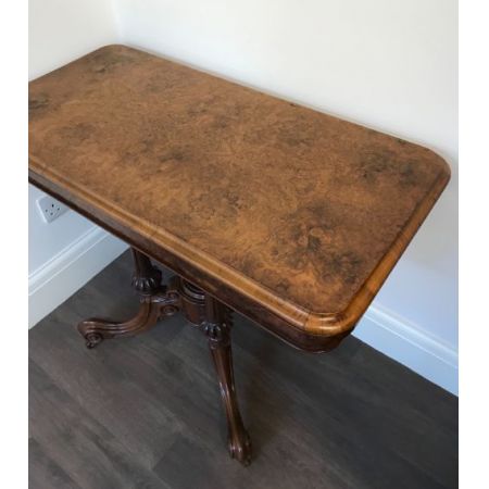 Antiker viktorianischer Spieltisch Nussbaum britisch ca 1850