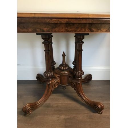 Antiker viktorianischer Spieltisch Nussbaum britisch ca 1850