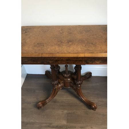 Antiker viktorianischer Spieltisch Nussbaum britisch ca 1850