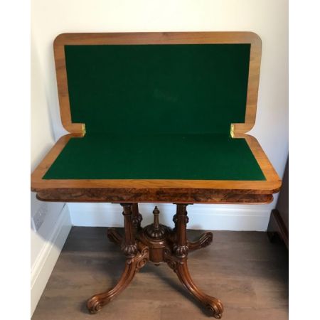 Antiker viktorianischer Spieltisch Nussbaum britisch ca 1850