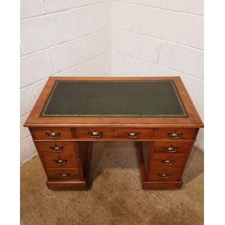 Antiker britischer Nussbaum Schreibtisch viktorianisch ca 1880