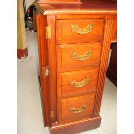 Antiker britischer Nussbaum Schreibtisch ca 1890