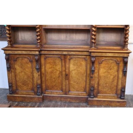 Antiker viktorianischer Nussbaum Bücherschrank englisch ca 1860