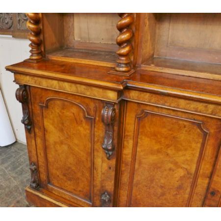 Antiker viktorianischer Nussbaum Bücherschrank englisch ca 1860