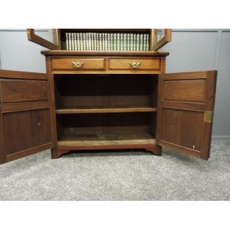 Viktorianischer antiker Nussbaum Bücherschrank britisch ca 1890