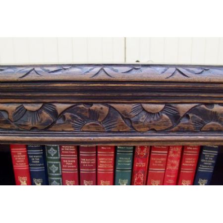 Englischer Antiker geschnitzter Eichen Bücherschrank ca. 19. Jh.