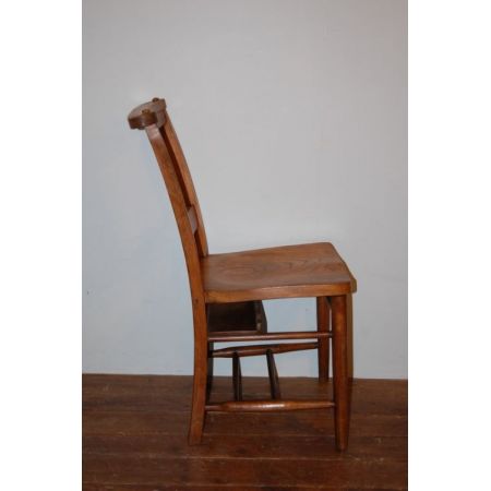 Antike britische Stühle Ulme Kapellenstühle ca 1880