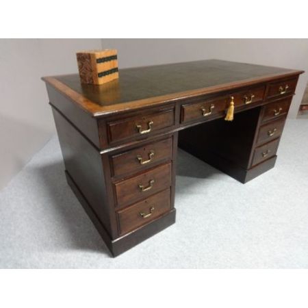 Antiker britischer Mahagoni Schreibtisch ca 1920