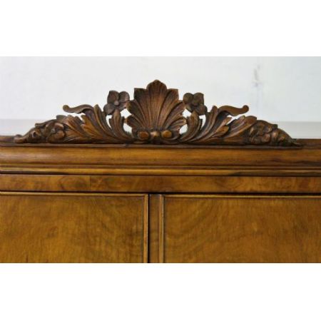 Antiker britischer Nussbaum Cocktailschrank ca 1920