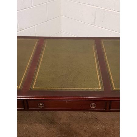 Antiker britischer Mahagoni Schreibtisch Partners Desk ca 1830