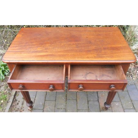 Viktorianischer Englischer Mahagoni Schreibtisch antik ca. 1850 