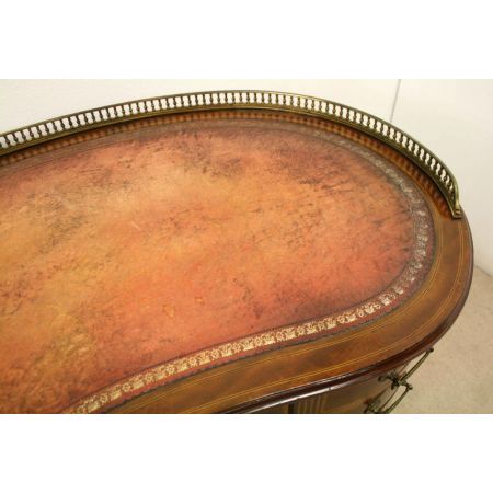 Britischer antiker Mahagoni Schreibtisch aus Massivholz ca 1900