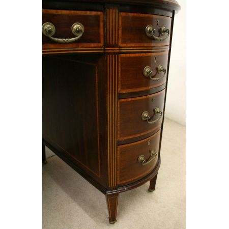 Britischer antiker Mahagoni Schreibtisch aus Massivholz ca 1900