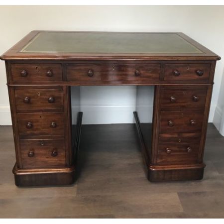 Viktorianischer englischer Mahagoni Schreibtisch ca 1850