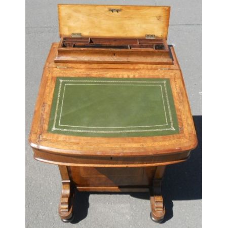 Englischer viktorianischer Nussbaum Schreibtisch Davenport antik ca 1880