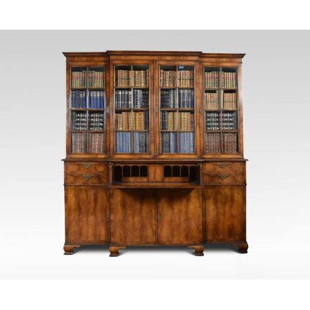 Antiker englischer Nussbaum Bücherschrank Bureau Bookcase ca 1910