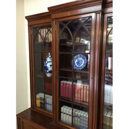 Edwardianischer antiker Mahagoni Breakfront Bücherschrank ca 1900