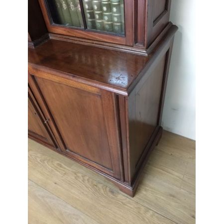 Edwardianischer antiker Mahagoni Breakfront Bücherschrank ca 1900